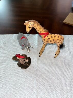 Vintage West Germany Wagner Kunsterschutz 3pc lot giraffe,monkey,elephant